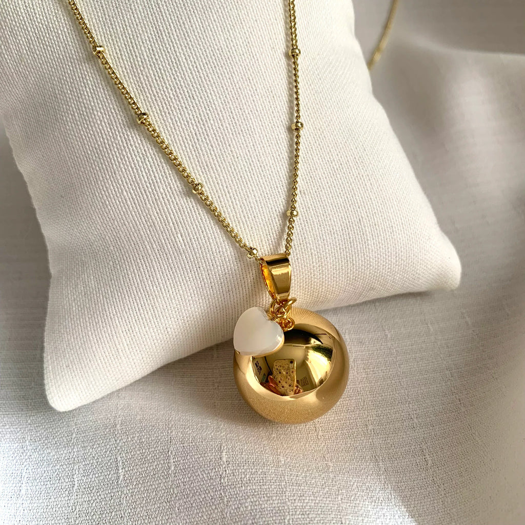 Bola de grossesse doré coeur en nacre - Lynéör Bijoux